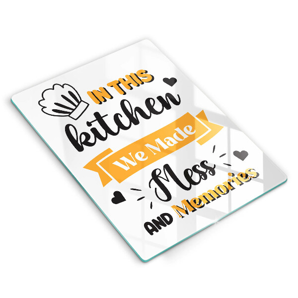 De vidrio templado In this kitchen we made mess and memories