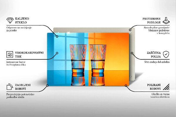 Tabla de cortar de vidrio Dos vasos de agua