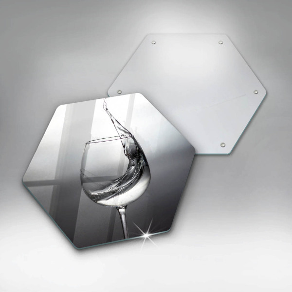 Tabla de cortar de vidrio Un vaso de agua