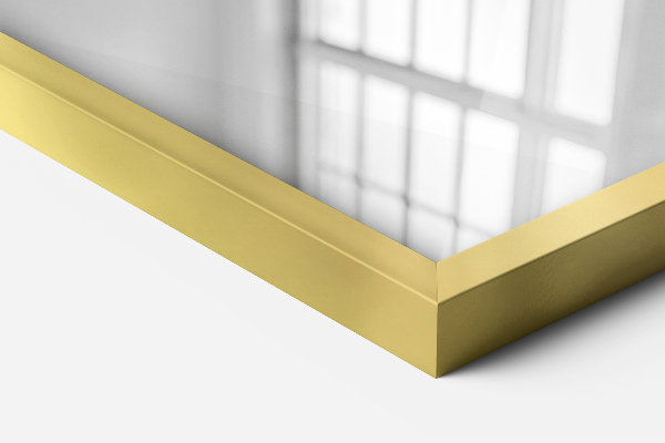 Espejo rectangular minimalista con marco dorado 70x50 cm