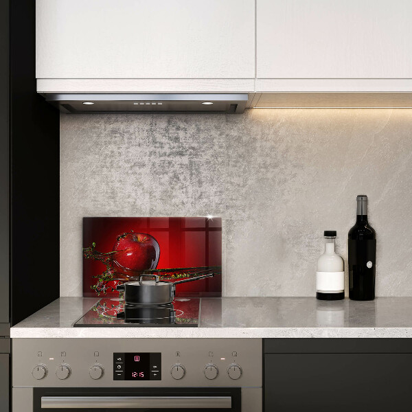 Cubre vitrocerámica fruta de manzana en agua