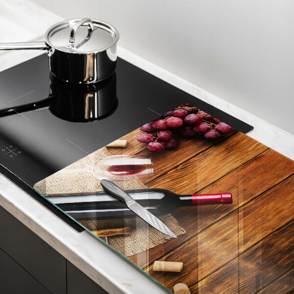 Cubre encimera Una botella de vino tinto