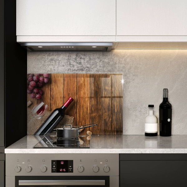 Cubre encimera Una botella de vino tinto