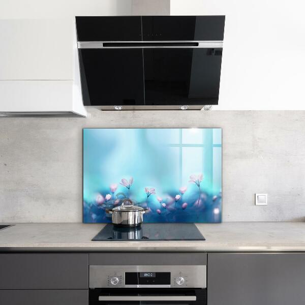 Paneles de vidrio para la cocina Flores detrás de la niebla de la mañana