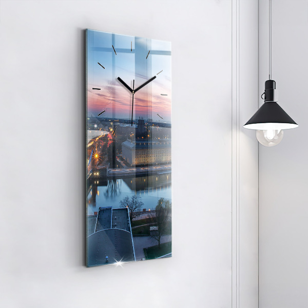 Reloj de vidrio vertical Wroclaw desde un dron - espejomat.es