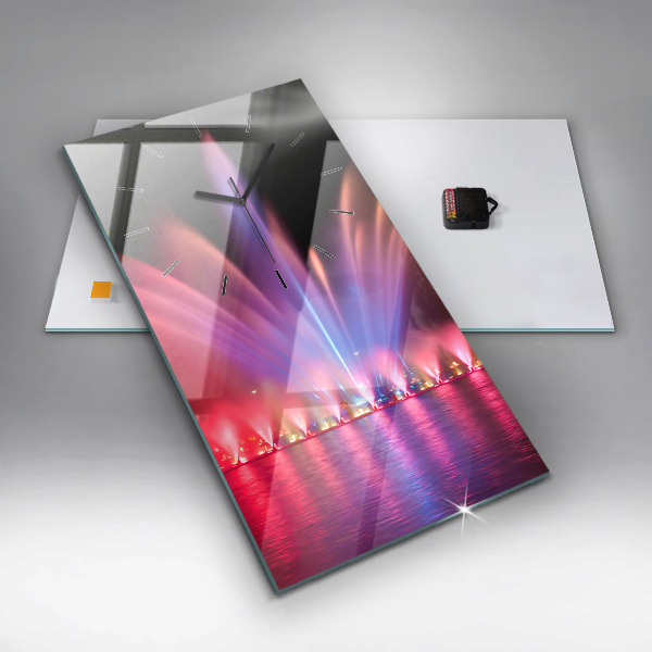 Reloj de vidrio vertical Fuente de Wrocław por la noche - espejomat.es