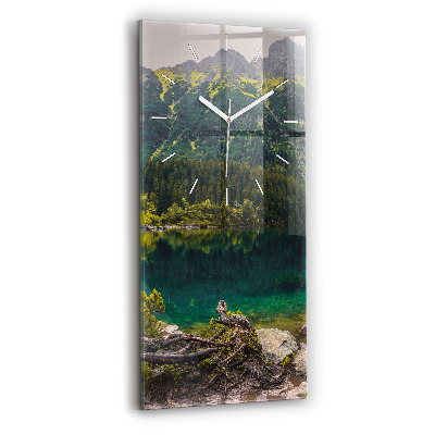 Reloj vertical Morskie Oko en los montes Tatra - espejomat.es