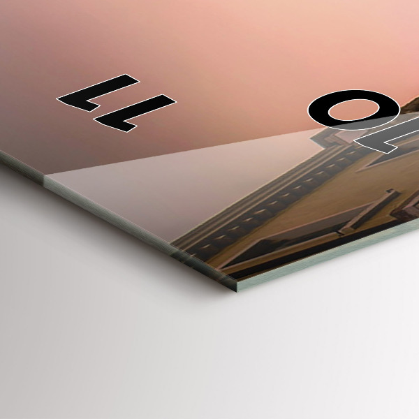 Reloj de vidrio vertical Vista sobre el canal en la ciudad - espejomat.es