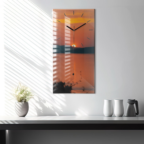 Reloj vertical Lago Balaton al atardecer - espejomat.es