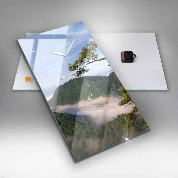 Reloj vertical Pico Sokolica en las montañas Pieniny - espejomat.es