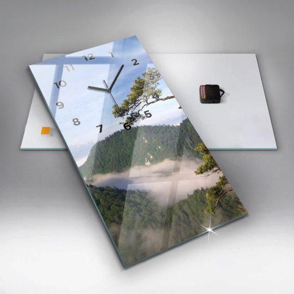 Reloj vertical Pico Sokolica en las montañas Pieniny - espejomat.es