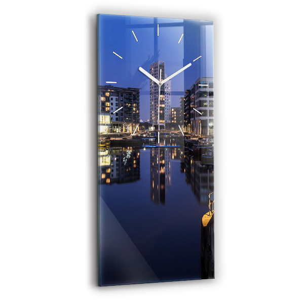 Reloj de cristal vertical Ciudad iluminada de noche - espejomat.es