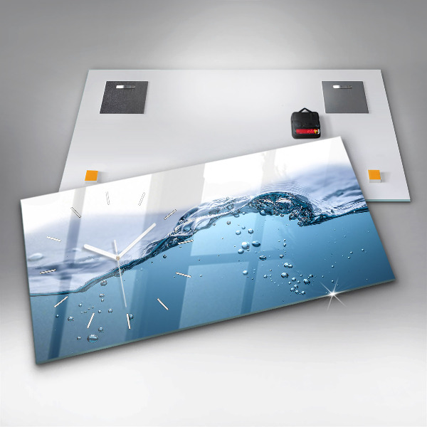 Reloj de cristal horizontal Primer plano de agua