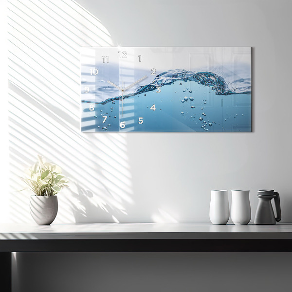 Reloj de cristal horizontal Primer plano de agua