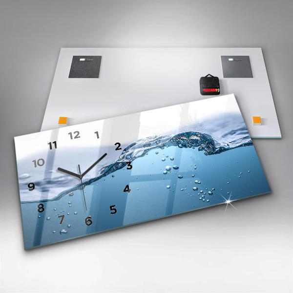 Reloj de cristal horizontal Primer plano de agua