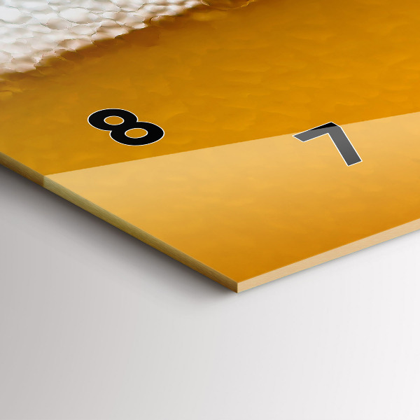 Reloj de cristal horizontal Primer plano de una cerveza