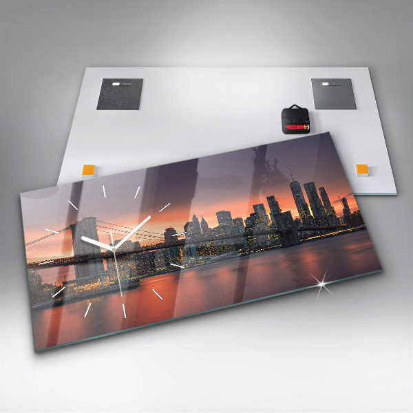 Reloj horizontal East River de Nueva York