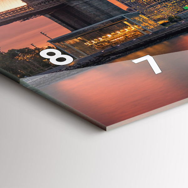 Reloj horizontal East River de Nueva York