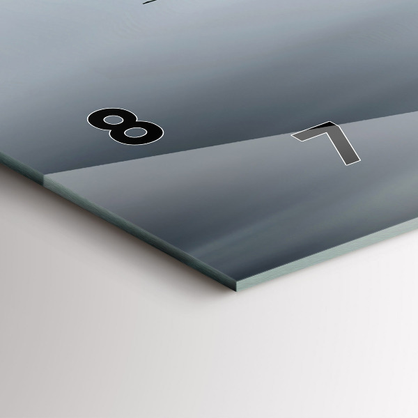 Reloj de cristal horizontal Avión militar en vuelo