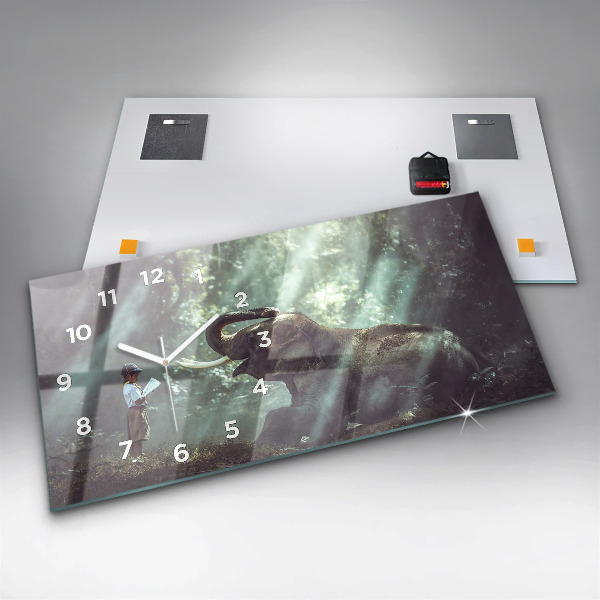 Reloj horizontal Niño leyendo un libro