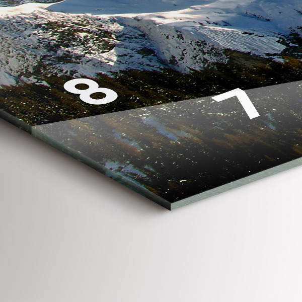 Reloj de cristal horizontal Montañas bajo el cielo azul