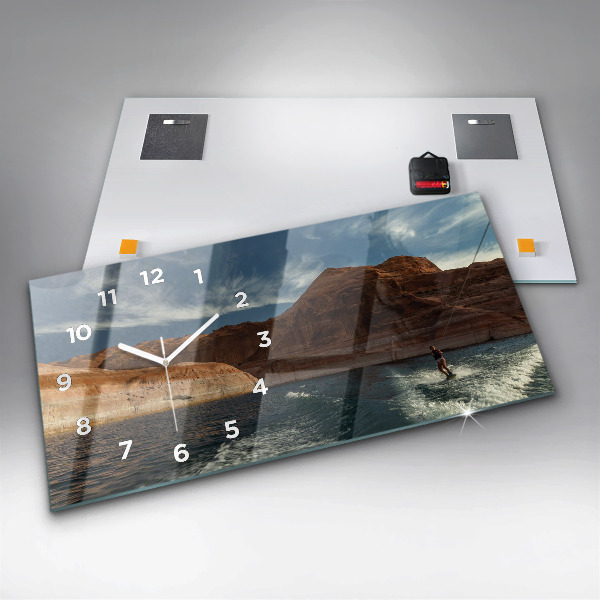 Reloj de cristal horizontal Persona sobre esquís acuáticos