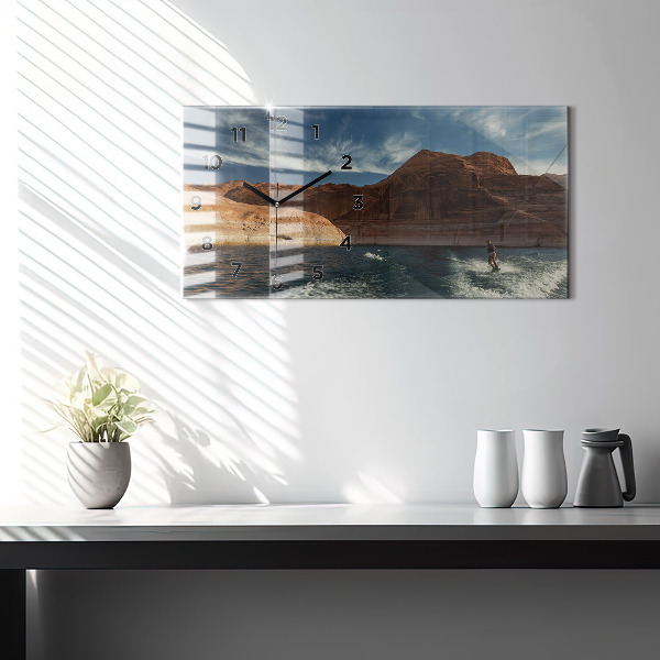 Reloj de cristal horizontal Persona sobre esquís acuáticos