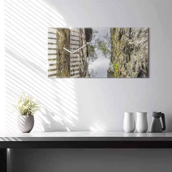 Reloj horizontal Ciudad del rock en la República Checa