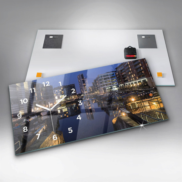 Reloj de cristal horizontal Ciudad iluminada de noche