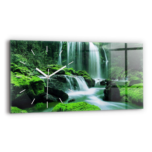 Reloj horizontal Cascada entre musgo