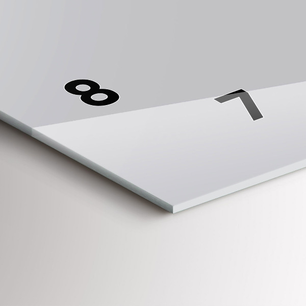 Reloj horizontal El color gris claro