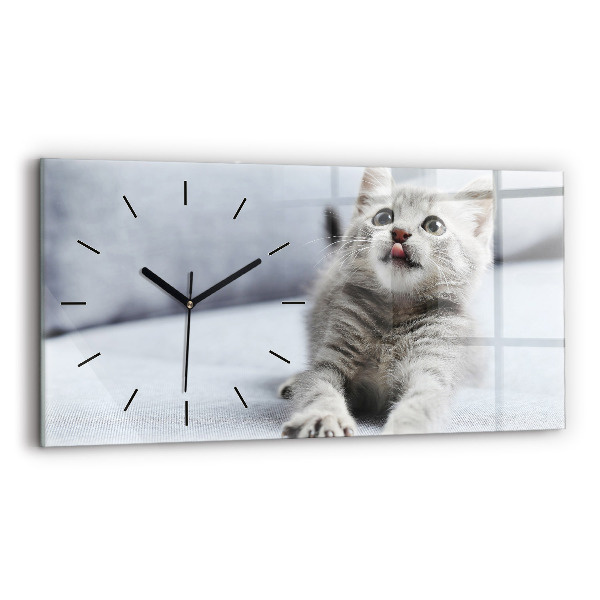Reloj horizontal Gato en un sofá