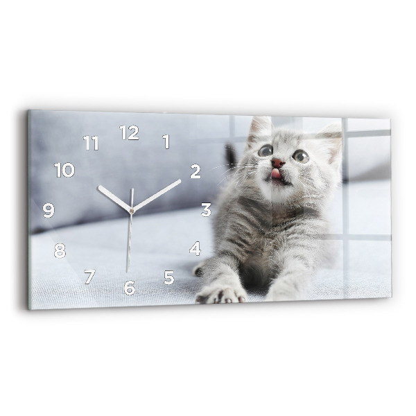 Reloj horizontal Gato en un sofá