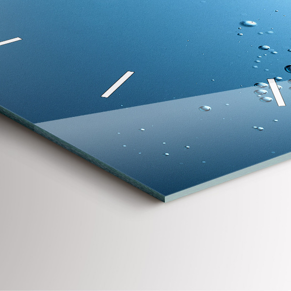 Reloj cuadrado Primer plano de agua