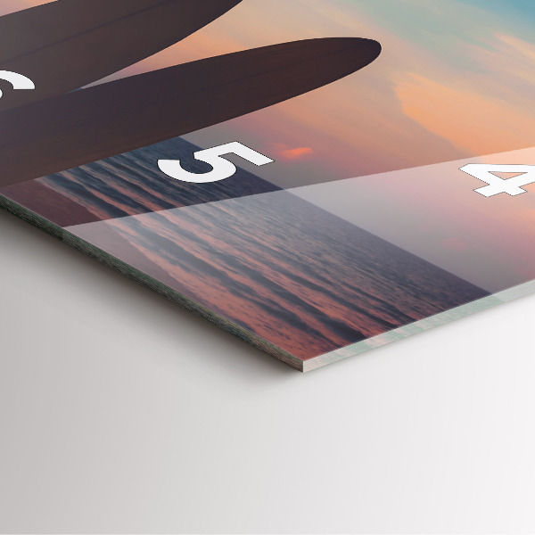 Reloj de pared cuadrado Surf en la playa