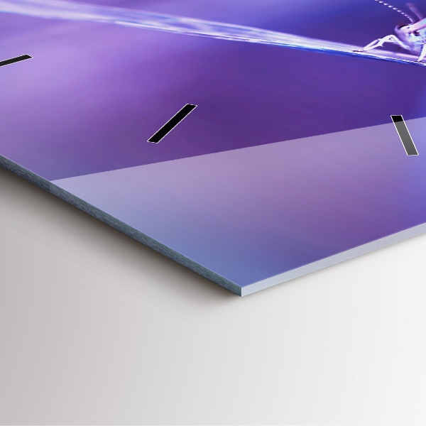 Reloj de pared cuadrado Mariposa sobre hierba