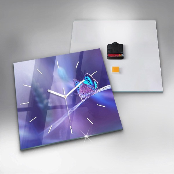 Reloj de pared cuadrado Mariposa sobre hierba