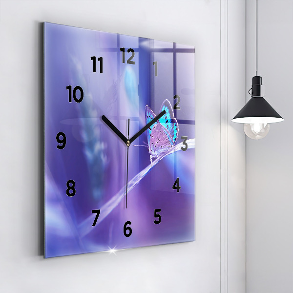 Reloj de pared cuadrado Mariposa sobre hierba