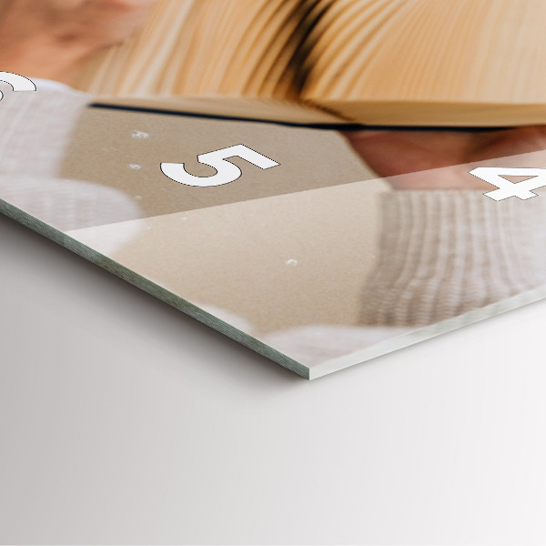 Reloj de pared cuadrado Un momento con un libro