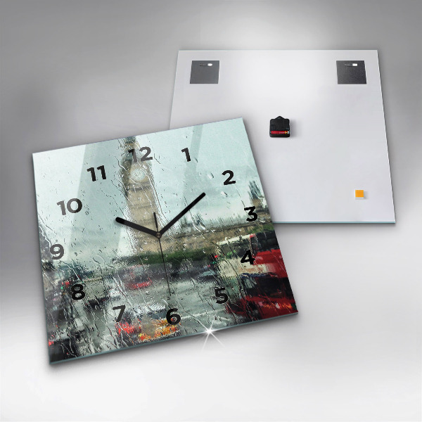 Reloj cuadrado Londres lluvioso