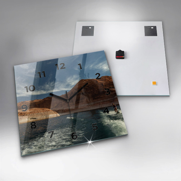 Reloj de pared cuadrado Persona sobre esquís acuáticos