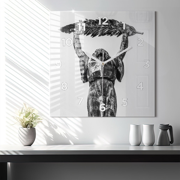 Reloj cuadrado La Estatua de la Libertad en Budapest