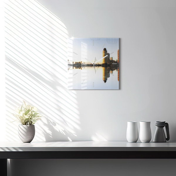 Reloj de pared cuadrado Ciudad junto al río