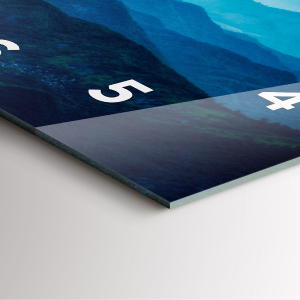 Reloj de pared cuadrado Montaña en acuarela