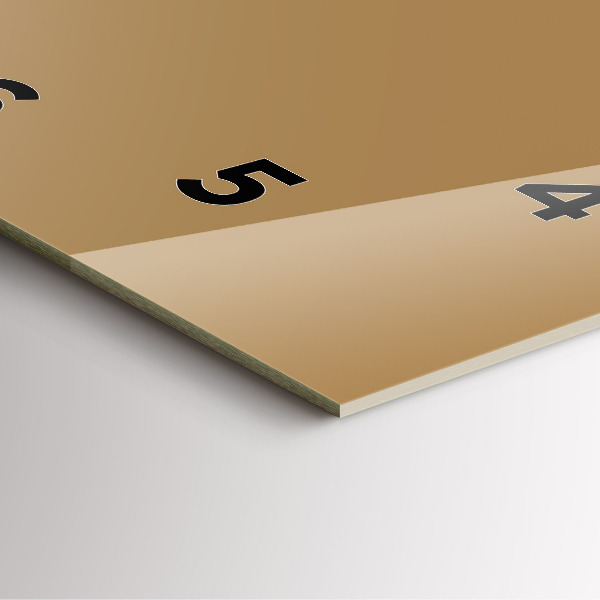 Reloj cuadrado Color beige oscuro