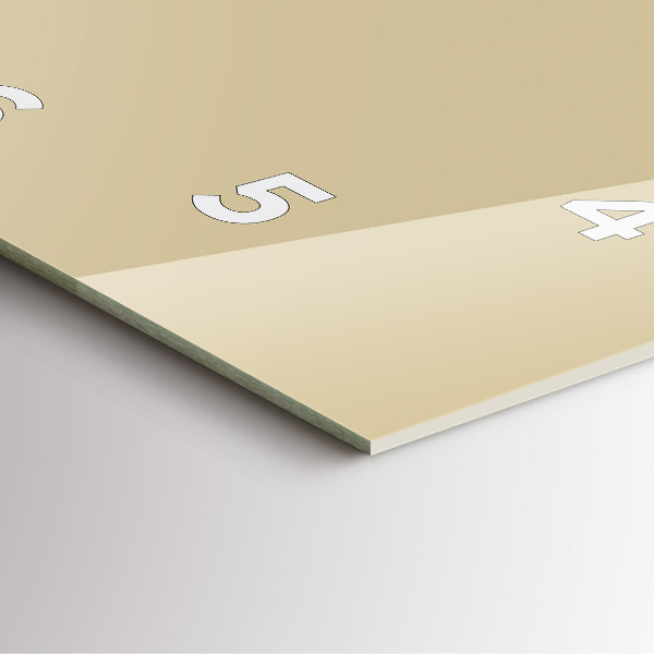 Reloj cuadrado El color beige