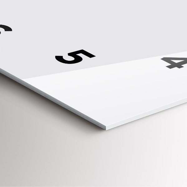 Reloj cuadrado Color blanco oscuro