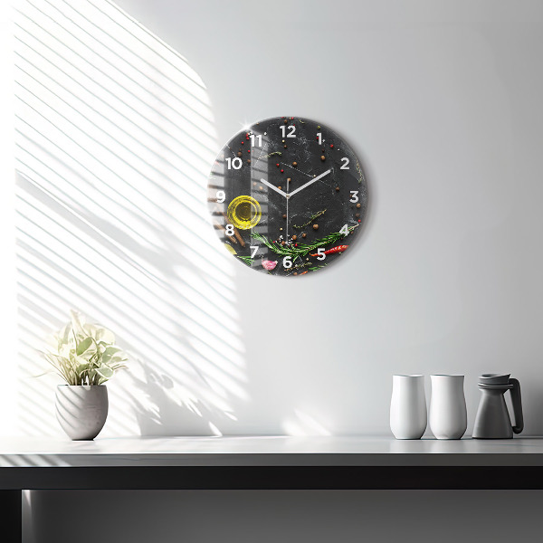 Reloj de cristal redondo Especias sobre la mesa