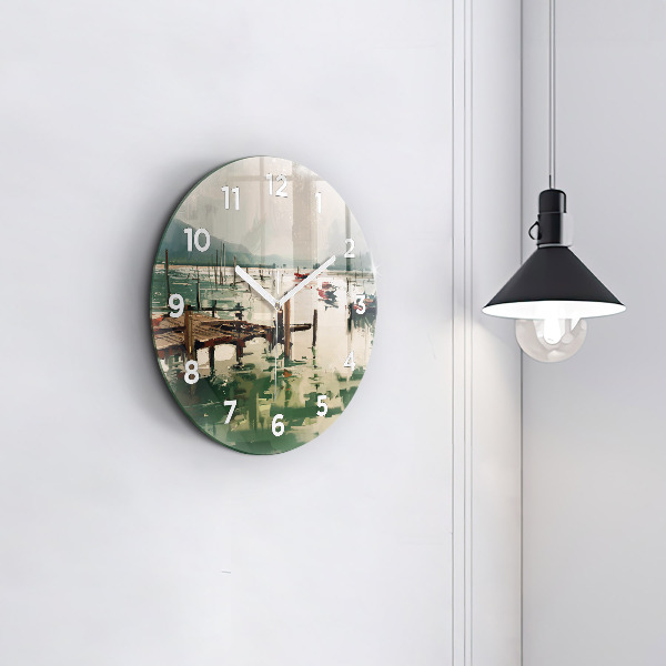 Reloj de cristal redondo Barcos de pesca en el puerto