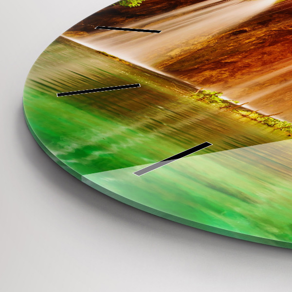 Reloj de pared redondo Vista de una cascada